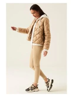 Garcia Übergangsjacke In Beige 10 Garcia Übergangsjacke In Beige -ONLY || Vero Moda || Regatta Verkäufe garcia ubergangsjacke in beige 3